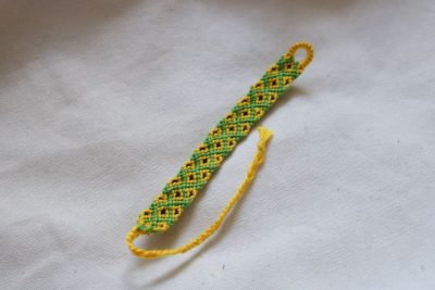 دستبند بافتنی